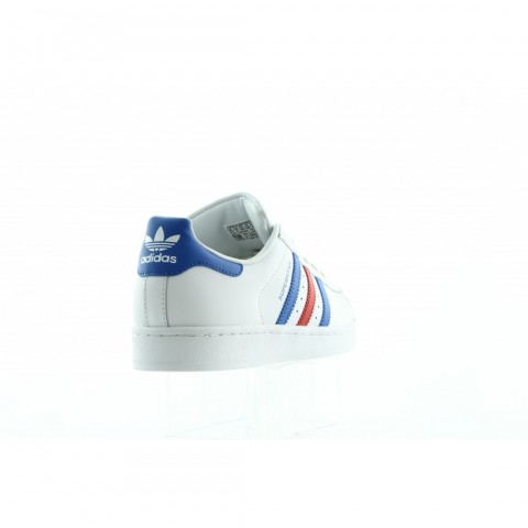 BB2246 Biały