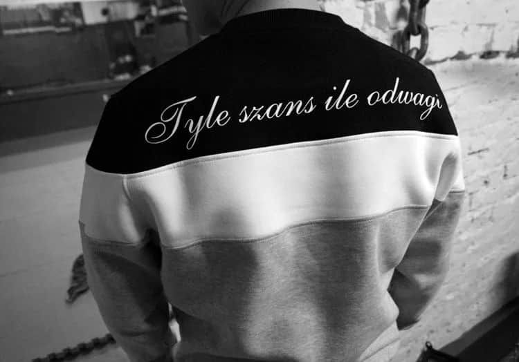 Bluza Octagon Tyle szans, ile odwagi: Kup, dopasuj, stylizuj!