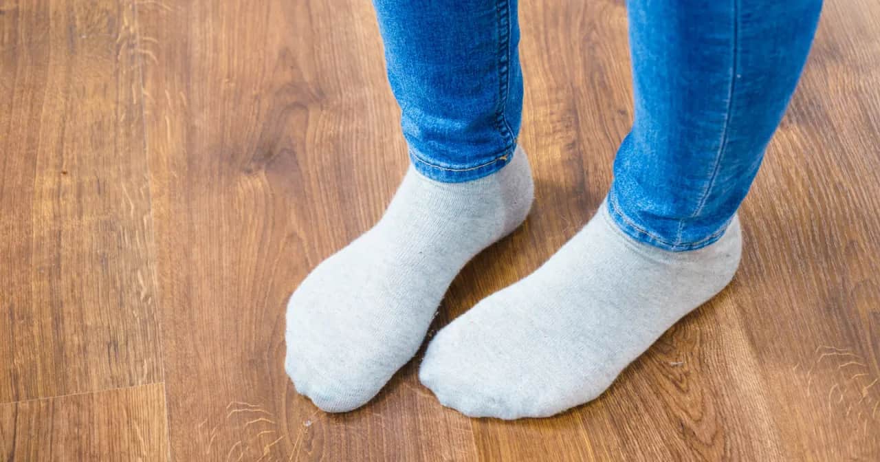 Jak prać skarpetki? Odkryj sekrety bieli i trwałości!